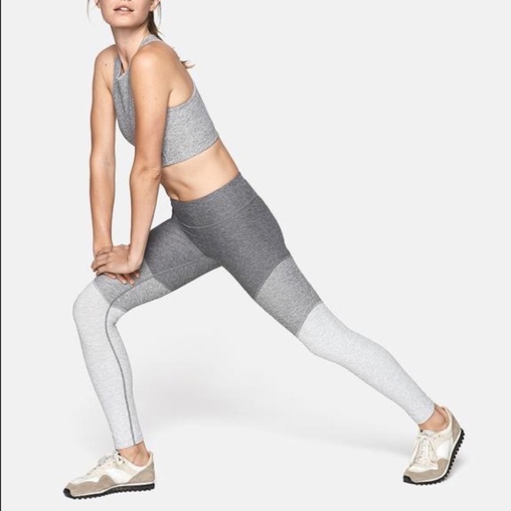 Outdoor Voices 7/8 Springs Leggings in Graphite/Ash/Dove